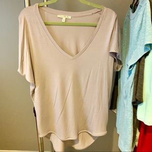 Express One Eleven V-Neck London Tee